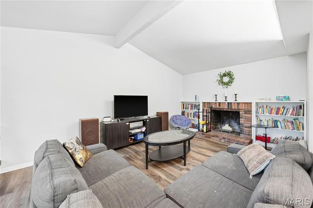 12532 Fee Fee Road, St Louis, MO 63146