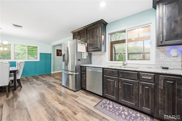 12532 Fee Fee Road, St Louis, MO 63146