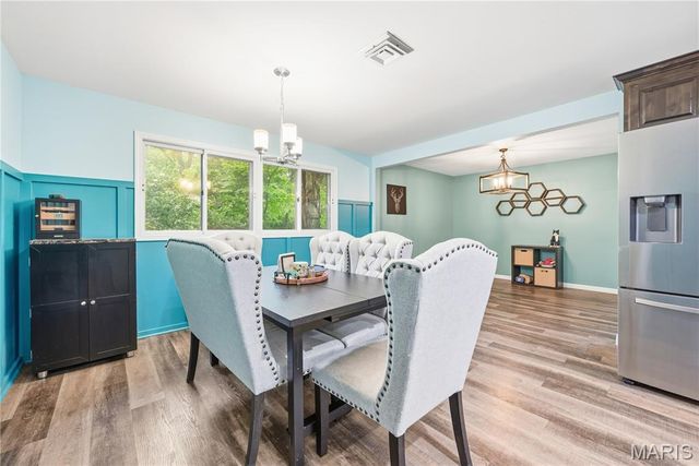 12532 Fee Fee Road, St Louis, MO 63146