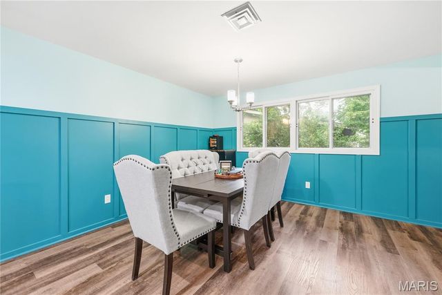 12532 Fee Fee Road, St Louis, MO 63146