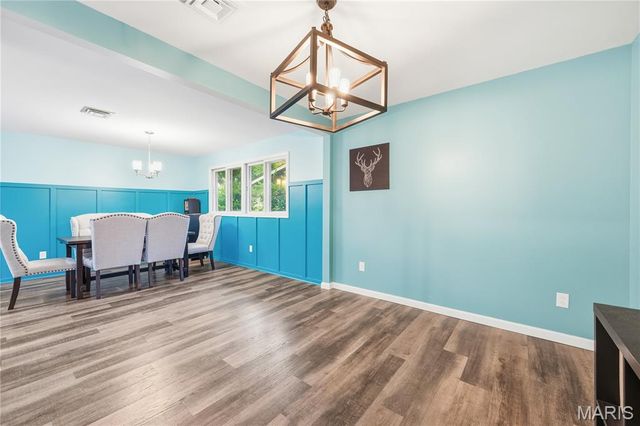 12532 Fee Fee Road, St Louis, MO 63146