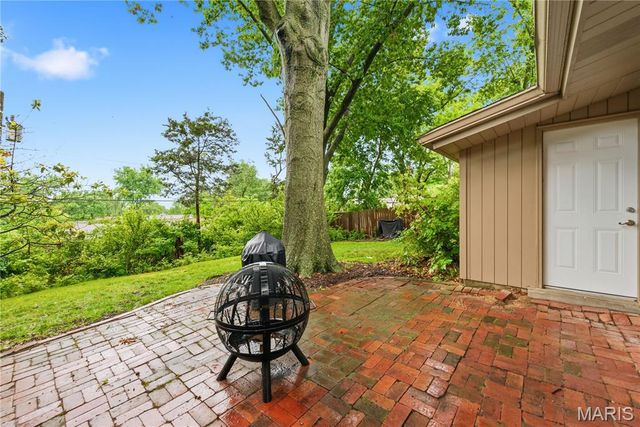 12532 Fee Fee Road, St Louis, MO 63146