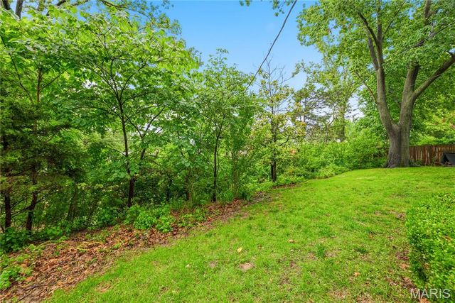 12532 Fee Fee Road, St Louis, MO 63146