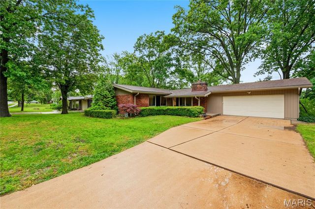 12532 Fee Fee Road, St Louis, MO 63146