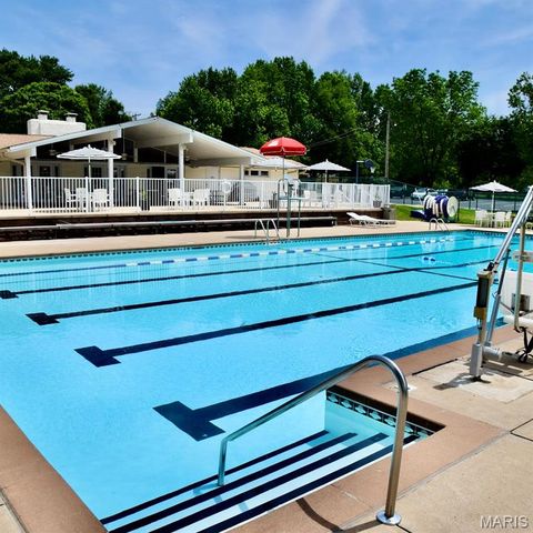 12532 Fee Fee Road, St Louis, MO 63146