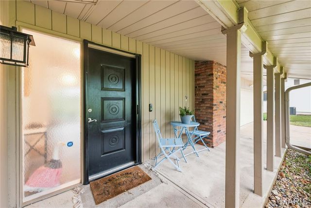 12532 Fee Fee Road, St Louis, MO 63146