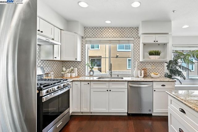 4683 Mangrove Dr, Dublin, CA 94568