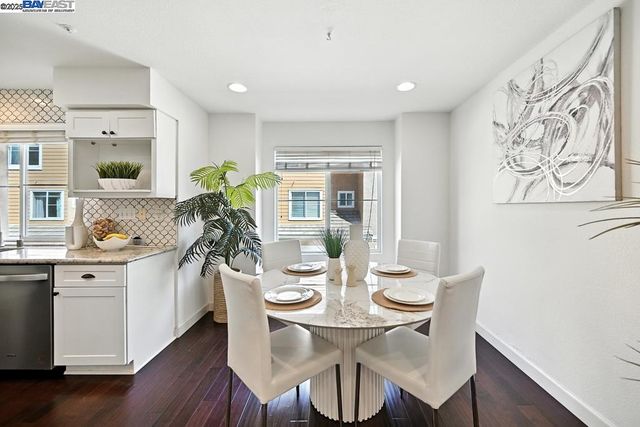 4683 Mangrove Dr, Dublin, CA 94568