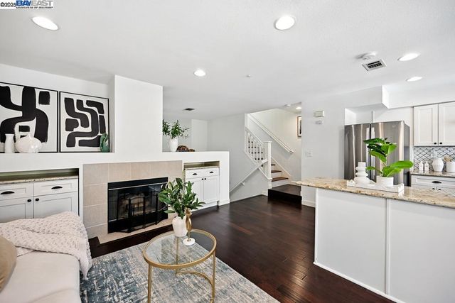 4683 Mangrove Dr, Dublin, CA 94568