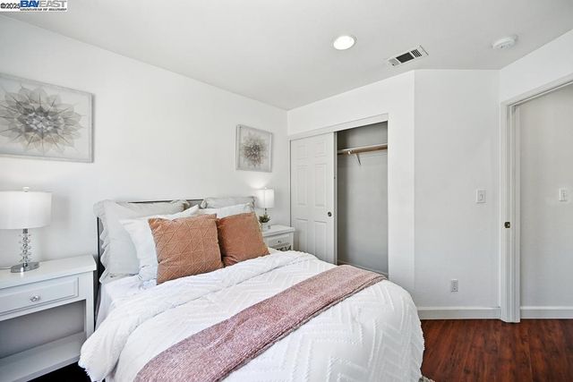 4683 Mangrove Dr, Dublin, CA 94568