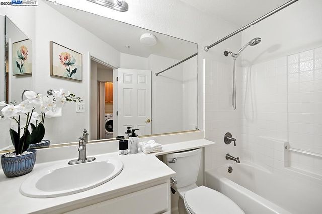 4683 Mangrove Dr, Dublin, CA 94568