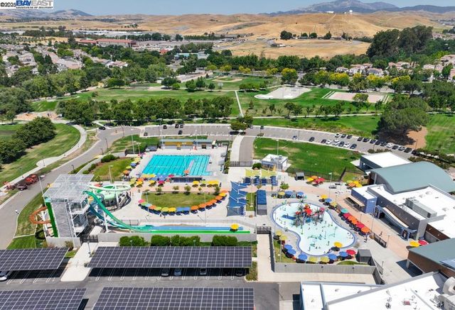 4683 Mangrove Dr, Dublin, CA 94568