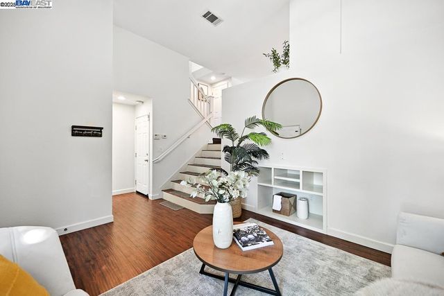 4683 Mangrove Dr, Dublin, CA 94568