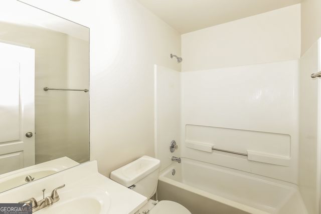 1915 Portwest Way, Hampton, GA 30228