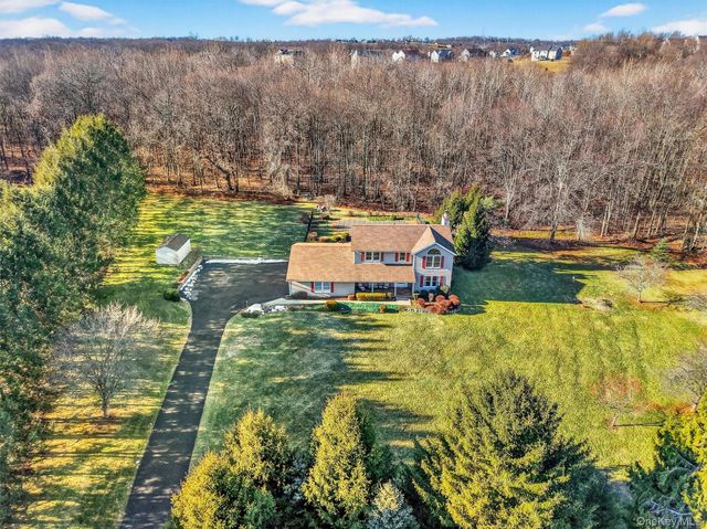 29 Deer Brook Drive, New Windsor, NY 12553