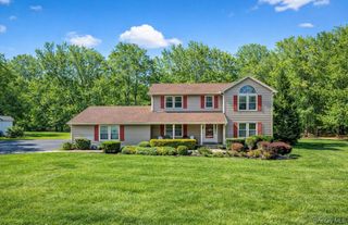 29 Deer Brook Drive, New Windsor, NY 12553