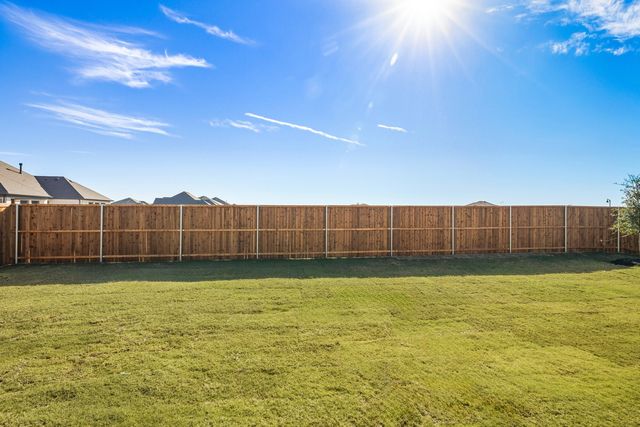 188 Mountain Laurel Drive, Waxahachie, TX 75165