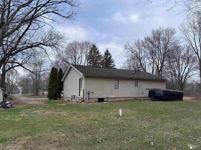9404 Summerfield Road, Bedford Twp, MI 48182