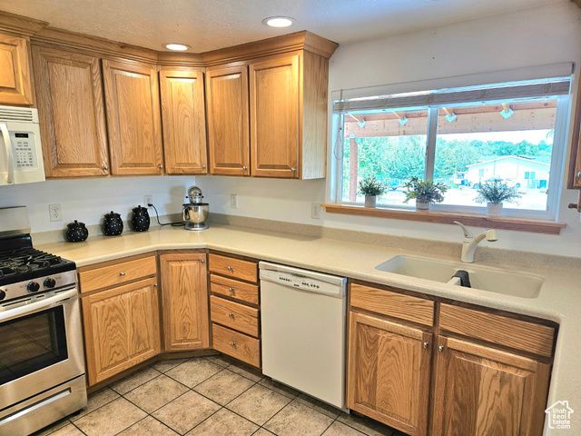 290 W 300 N, Orangeville, UT 84537