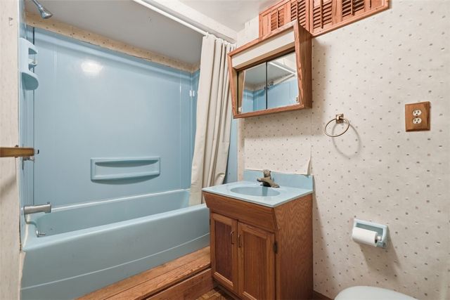 2464 Henry Lane, Franklin Park, PA 15143