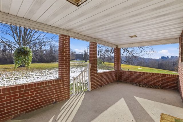 2464 Henry Lane, Franklin Park, PA 15143