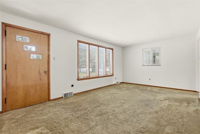 2464 Henry Lane, Franklin Park, PA 15143