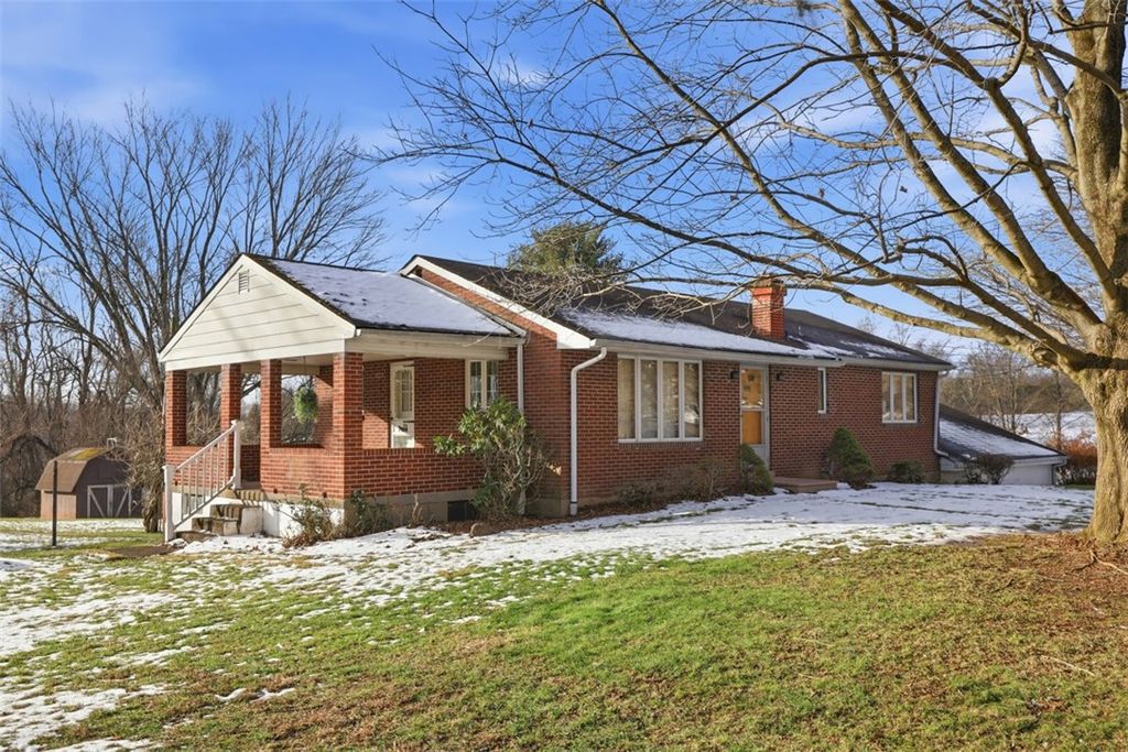 2464 Henry Lane, Franklin Park, PA 15143