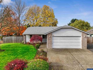 591 SW Filbert St, Mcminnville, OR 97128