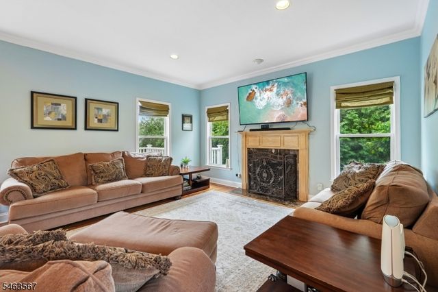 9 Inwood Ter, Fairfield Twp., NJ 07004