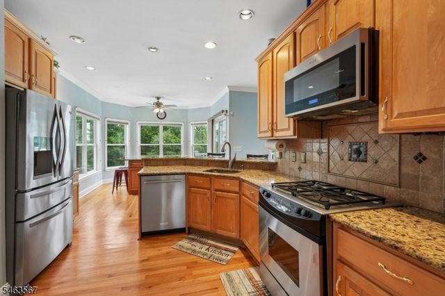 9 Inwood Ter, Fairfield Twp., NJ 07004