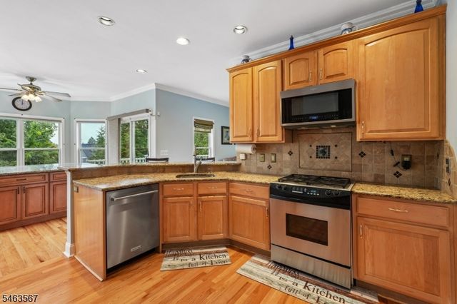 9 Inwood Ter, Fairfield Twp., NJ 07004
