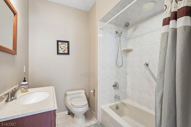 9 Inwood Ter, Fairfield Twp., NJ 07004