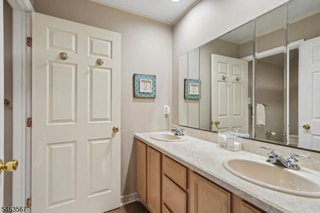 9 Inwood Ter, Fairfield Twp., NJ 07004