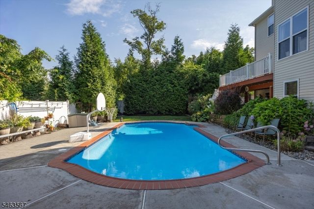 9 Inwood Ter, Fairfield Twp., NJ 07004