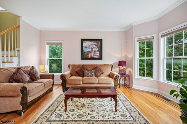 9 Inwood Ter, Fairfield Twp., NJ 07004