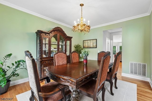 9 Inwood Ter, Fairfield Twp., NJ 07004