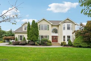 9 Inwood Ter, Fairfield Twp., NJ 07004