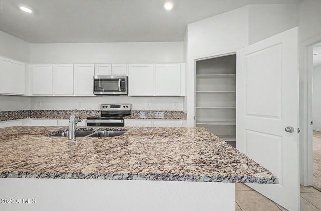 6518 W LATONA Road, Laveen, AZ 85339