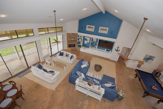 3821 Nasa Rd 1, Seabrook, TX 77586
