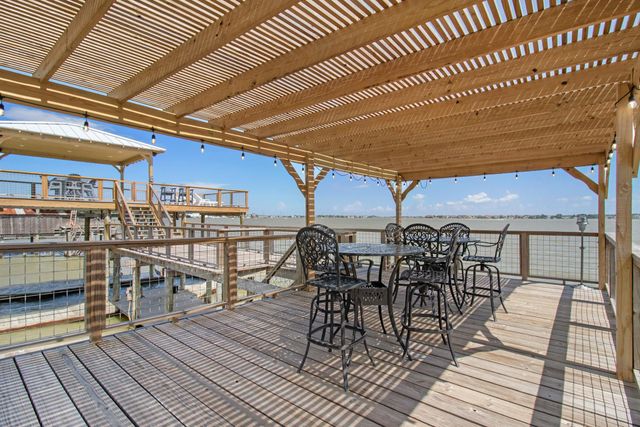 3821 Nasa Rd 1, Seabrook, TX 77586