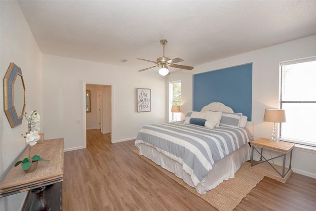 3821 Nasa Rd 1, Seabrook, TX 77586