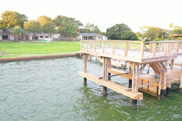 3821 Nasa Rd 1, Seabrook, TX 77586