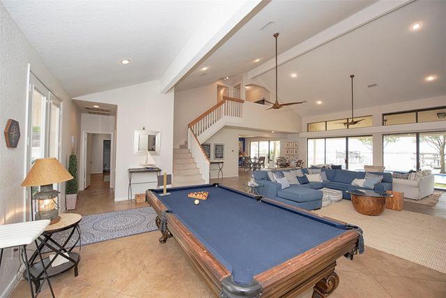 3821 Nasa Rd 1, Seabrook, TX 77586