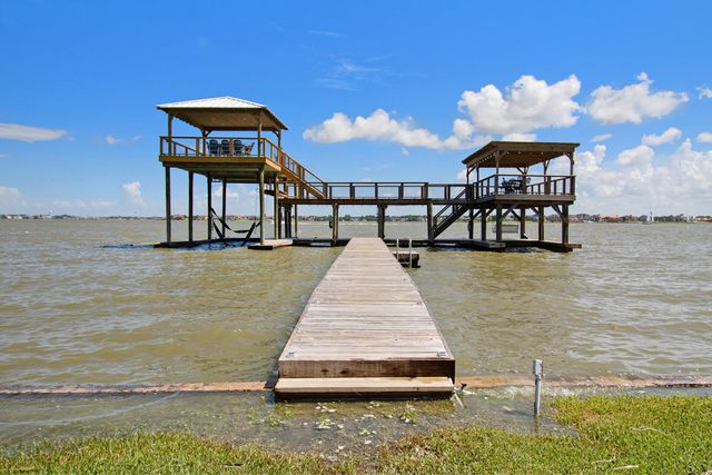 3821 Nasa Rd 1, Seabrook, TX 77586