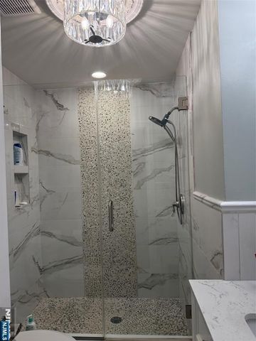 16 Lawrence Road, Wayne, NJ 07470