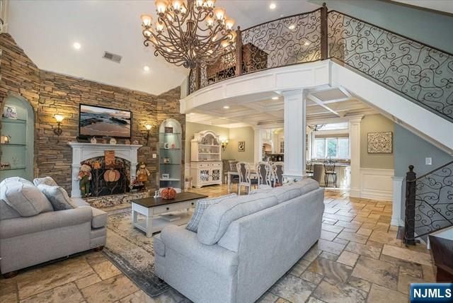 16 Lawrence Road, Wayne, NJ 07470