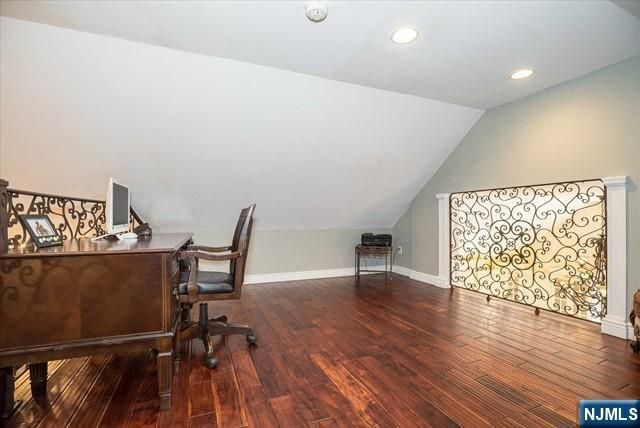 16 Lawrence Road, Wayne, NJ 07470