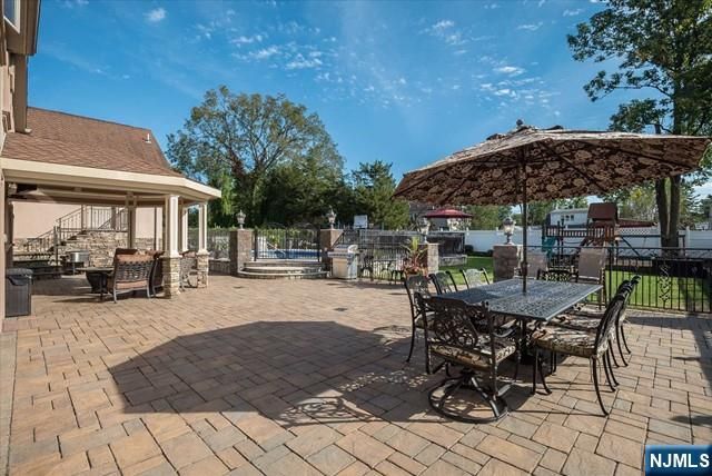 16 Lawrence Road, Wayne, NJ 07470