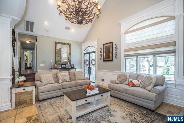 16 Lawrence Road, Wayne, NJ 07470