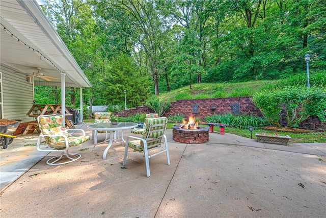 11476 Centerpoint Church Road, Prairie Grove, AR 72753